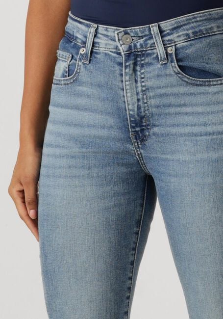 LEVI'S 725 HIGH RISE BOOTCUT BLUE WAVE LIGHT - large