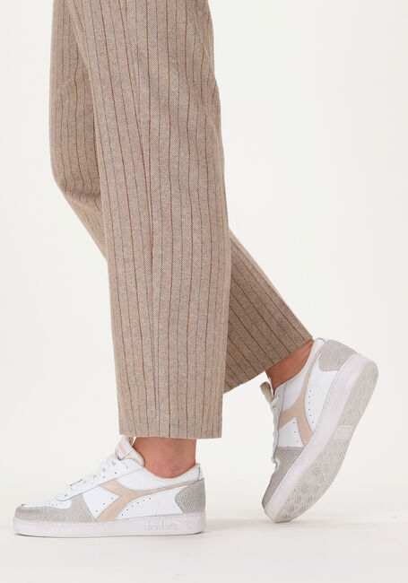 Witte DIADORA Lage sneakers MAGIC BASKET LOW ICONA WOMAN - large