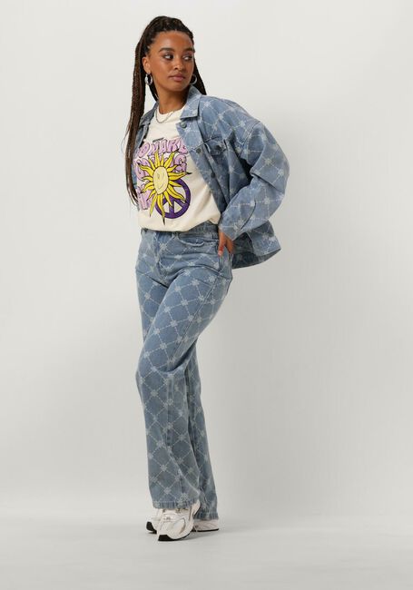 Lichtblauwe REFINED DEPARTMENT Wide jeans HANNAH - large