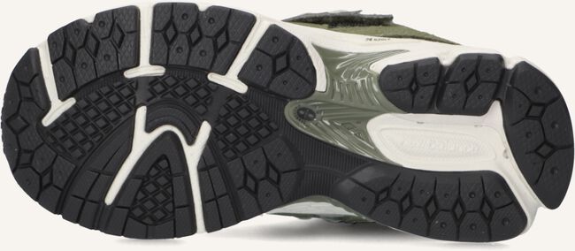 Groene NEW BALANCE Lage sneakers PV2002 Groene NEW BALANCE Lage sneakers PV2002 - large
