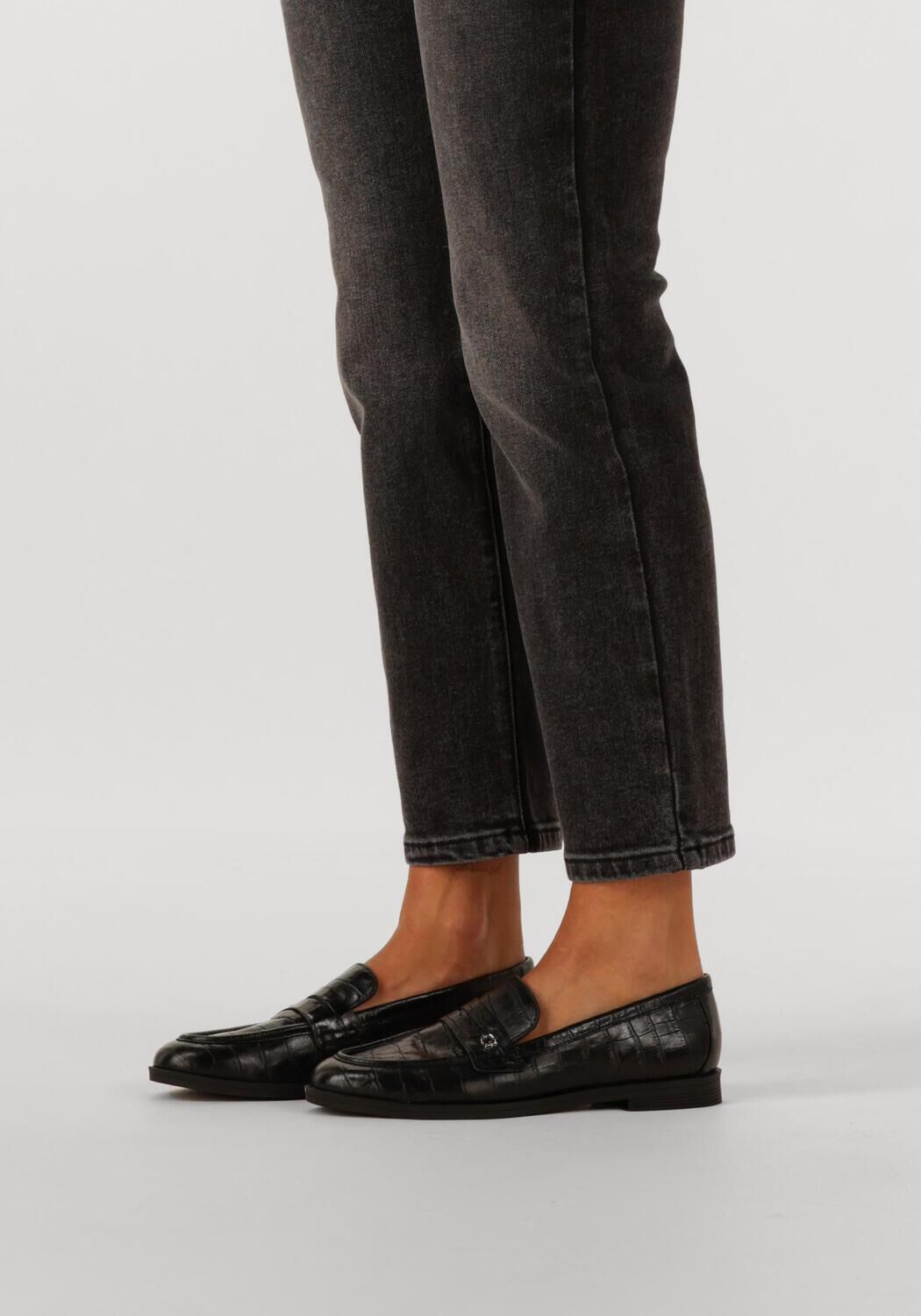 Zwarte GUESS Loafers SADIEN - large