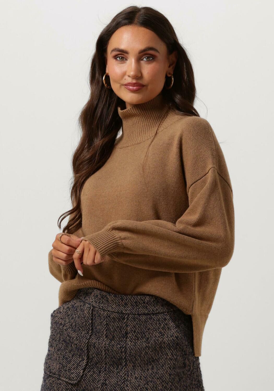 Trui camel 2025 dames