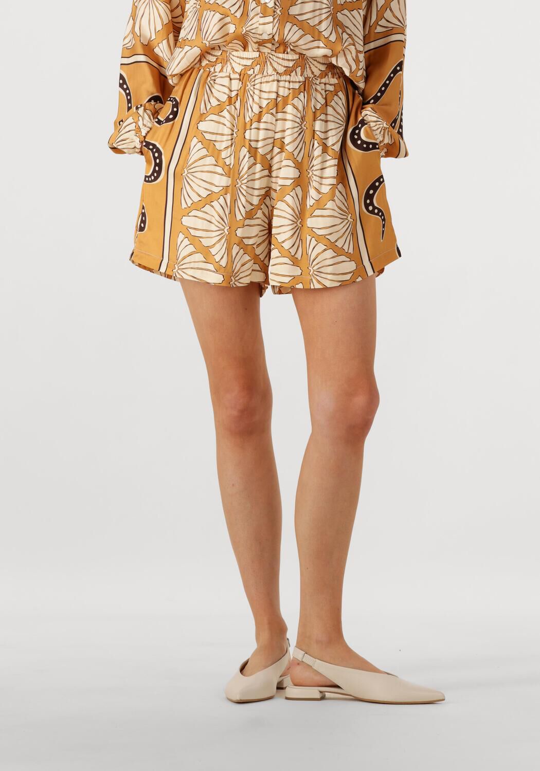 AMAYA Amsterdam straight high waist casual short multi