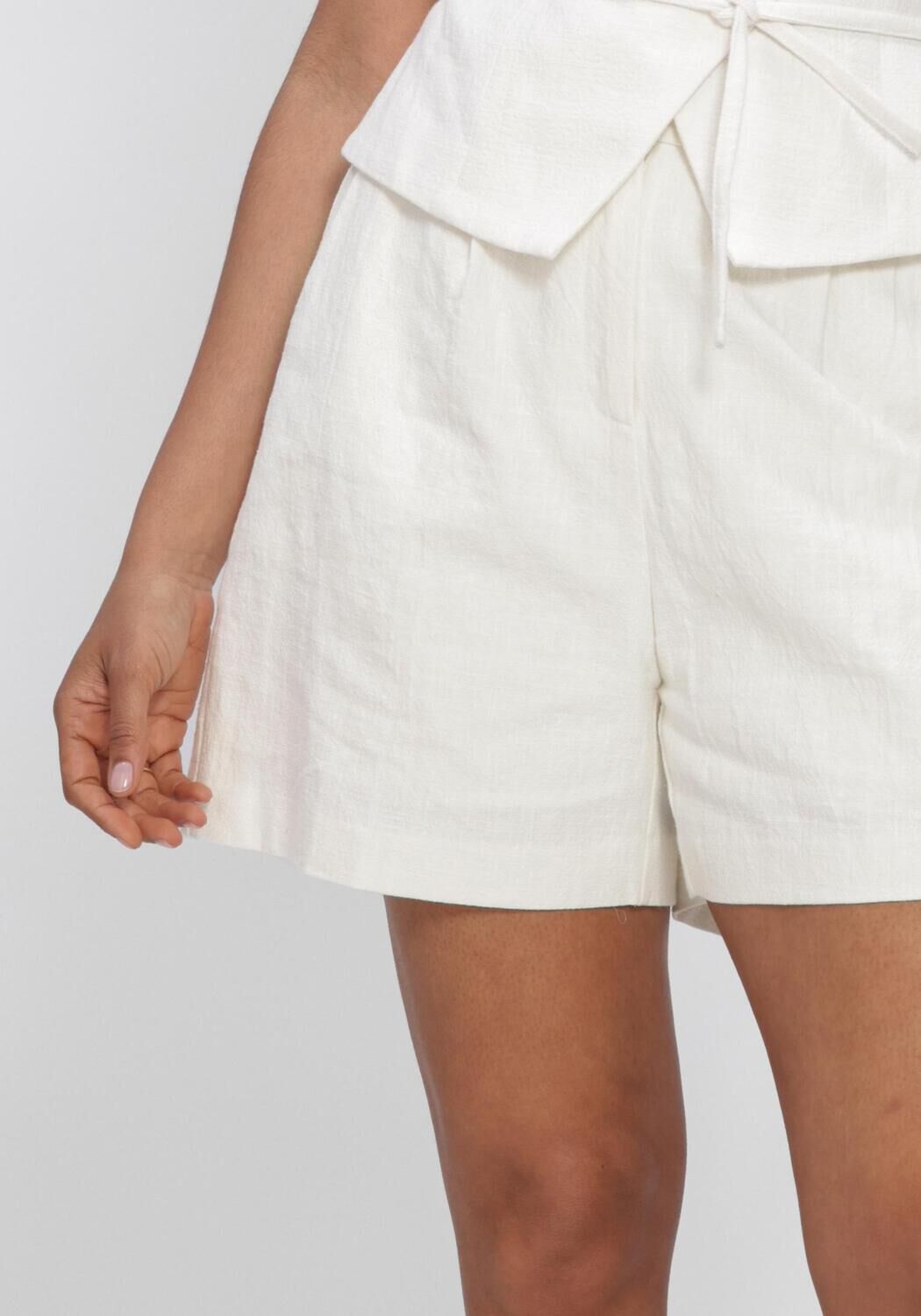 Witte NEO NOIR Broeken SEGA RAMIE SHORTS - large