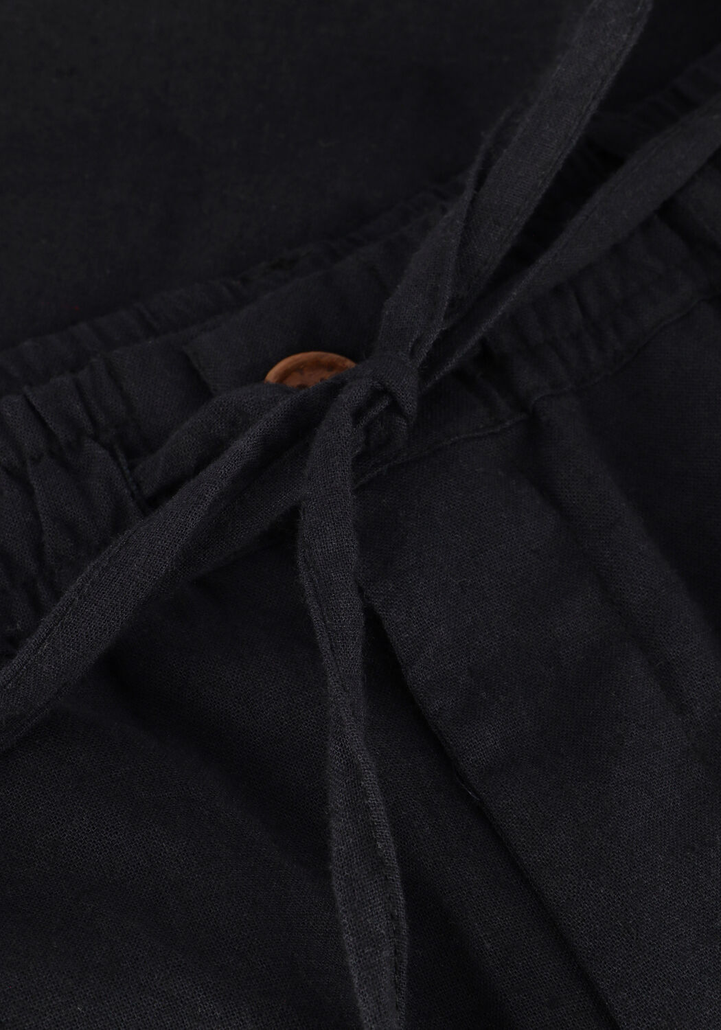 Zwarte ANERKJENDT Korte broek AKLT JAMES COT/LINEN ELA SHORTS - large