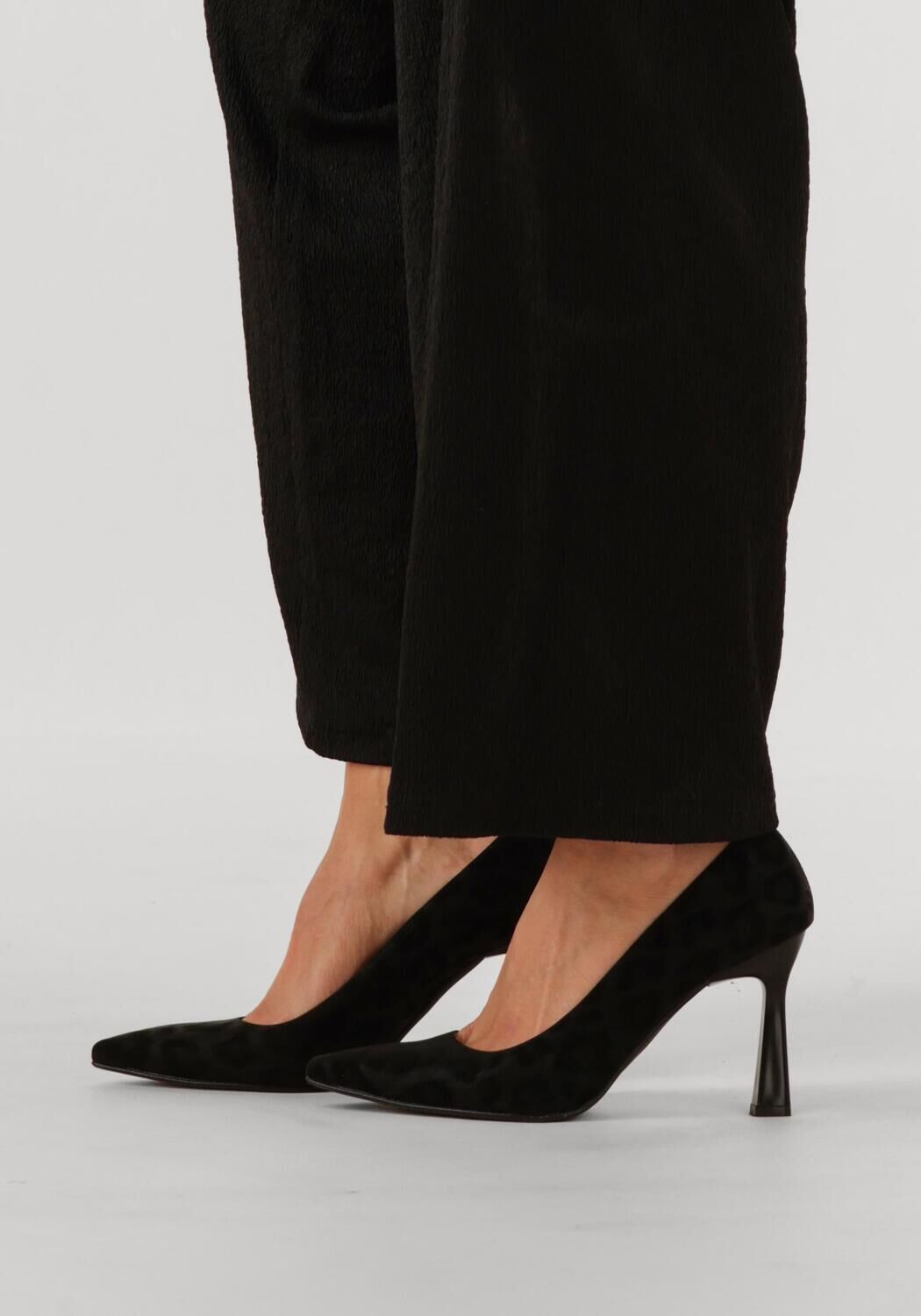 Zwarte NOTRE-V Pumps 2211 - large