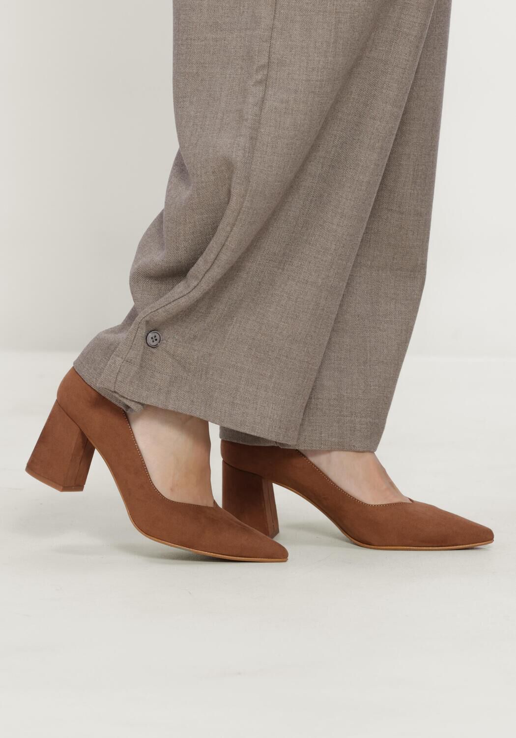Camel NOTRE-V Pumps 2333C - large