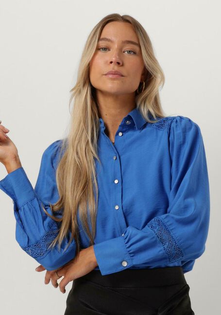 Blauwe JANSEN AMSTERDAM Blouses W754 BLOUSE LACE DETAILS AND LONG PUFFSLEEVES - large