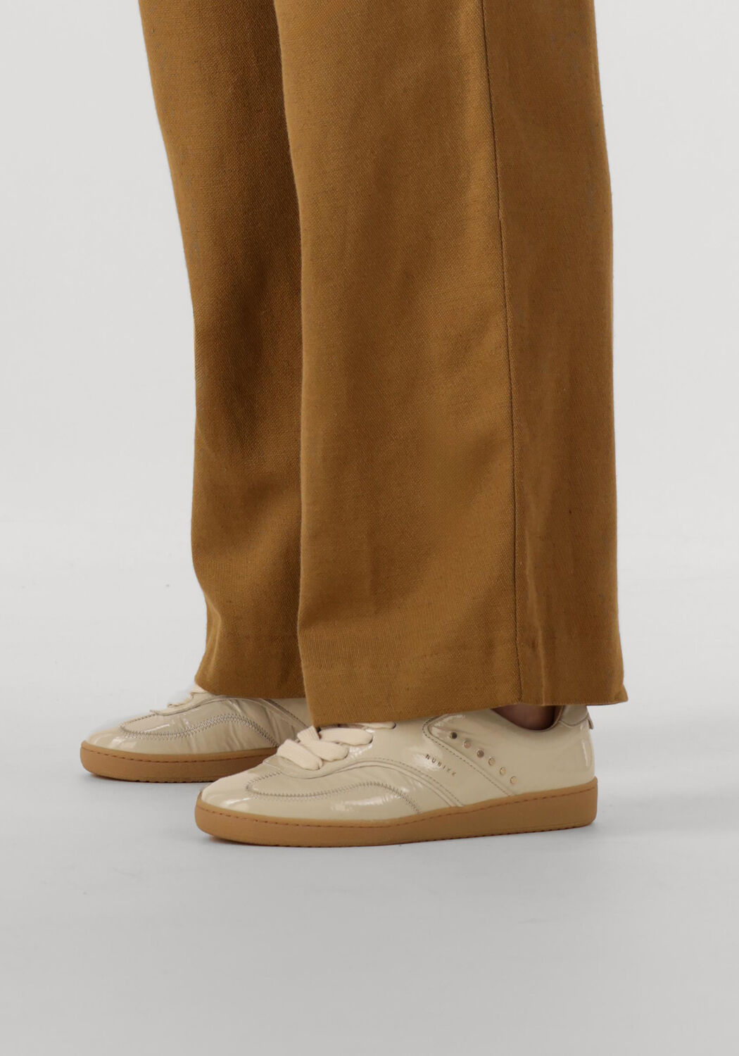 Beige NUBIKK Lage sneakers RAY OWEN STUDS - large