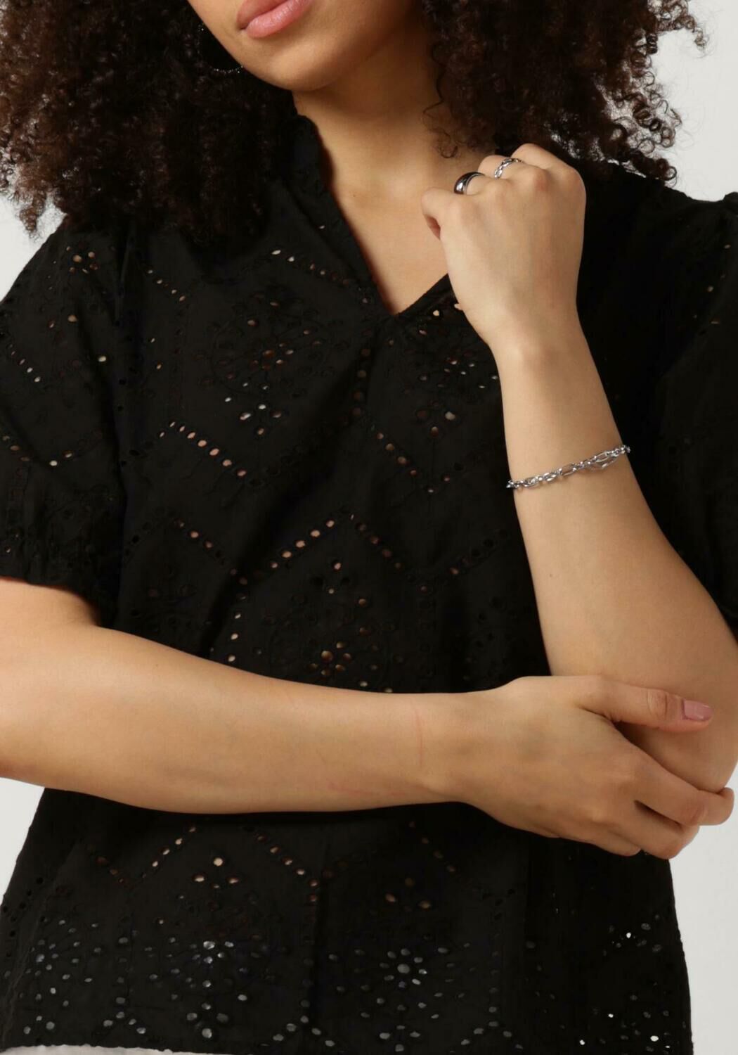 NEO NOIR Dames Blouses Odesa Embroidery Blouse Zwart