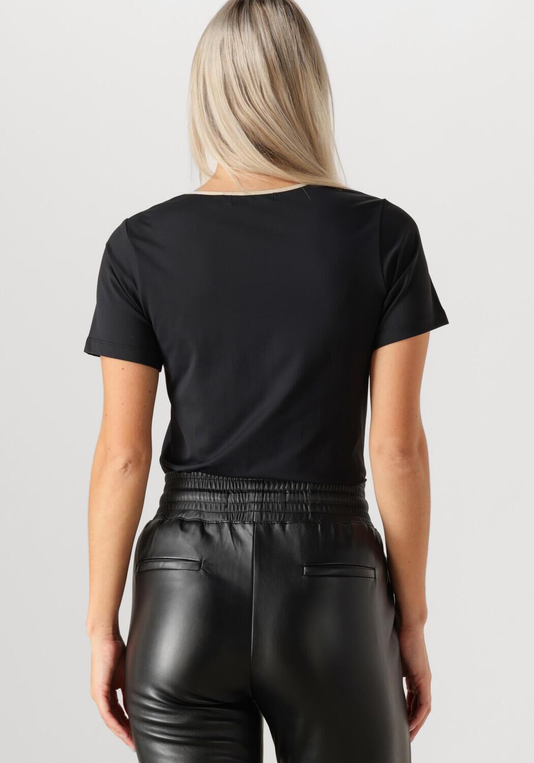 NUKUS Dames Tops & T-shirts Tirza Top Uni Zwart