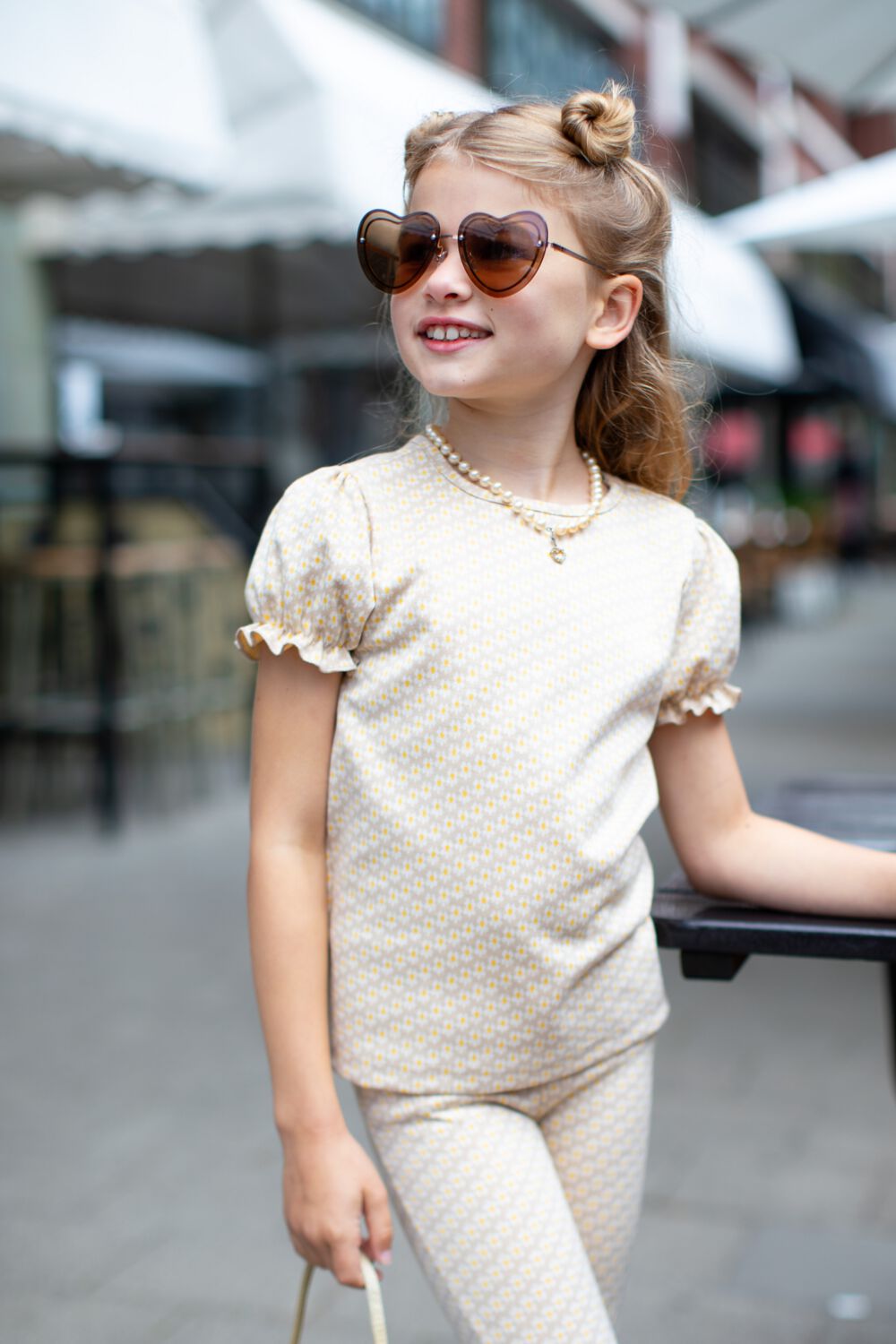 MOODSTREET Meisjes Tops & T-shirts Girls T-shirt Flower Jacquard Geel