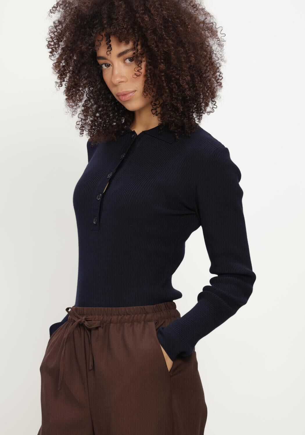 Blauwe BRUUNS BAZAAR Coltrui ANEMONEBBVALEA KNIT POLO - large
