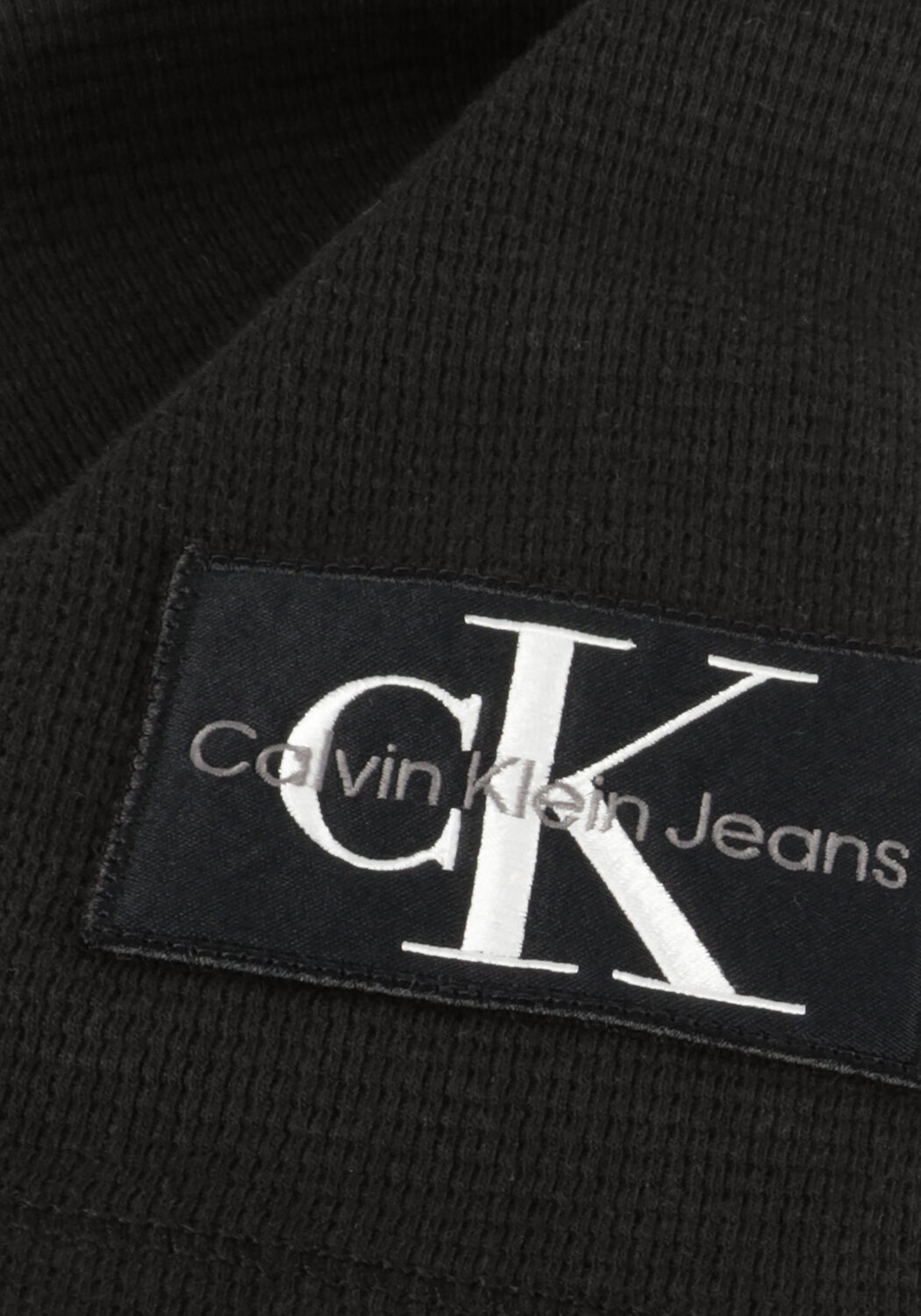 Zwarte CALVIN KLEIN T-shirt BADGE WAFFLE TEE - large