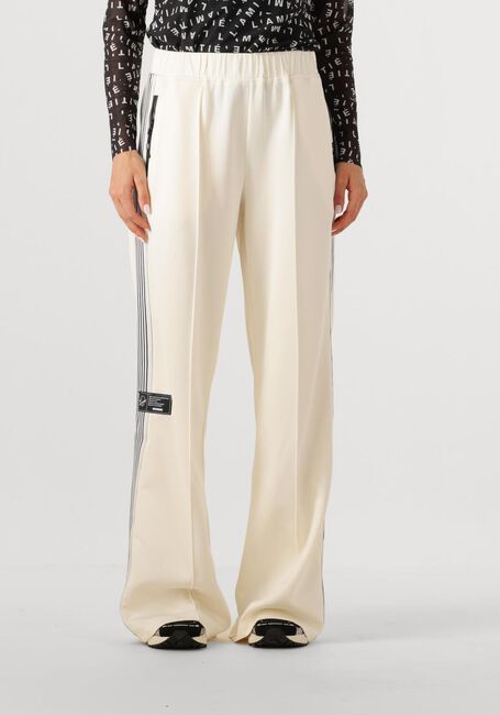 Witte HAUTE L'AMITIÉ Joggingbroek BAGGY TRACK TALL PANTS - large