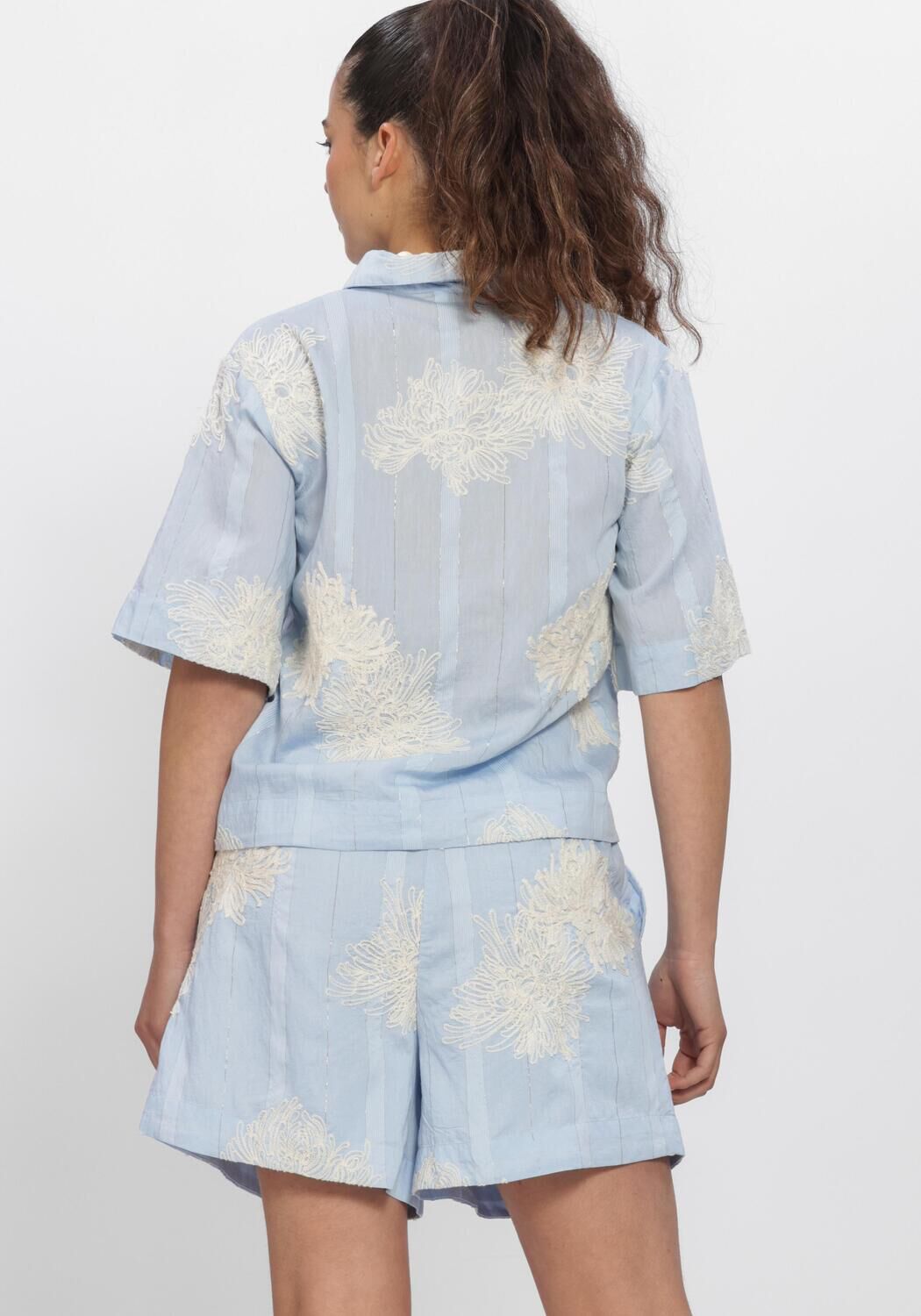 Lichtblauwe Y.A.S. Blouses YASSKANA 2/4 SHIRT - large