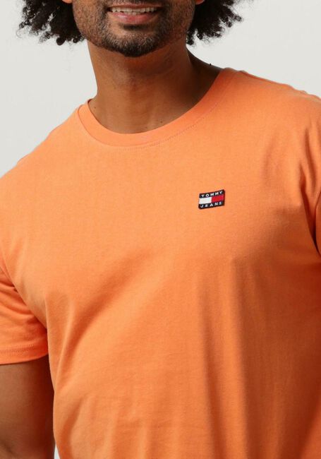 Oranje TOMMY JEANS T-shirt TJM CLSC TOMMY XS BADGE TEE - large