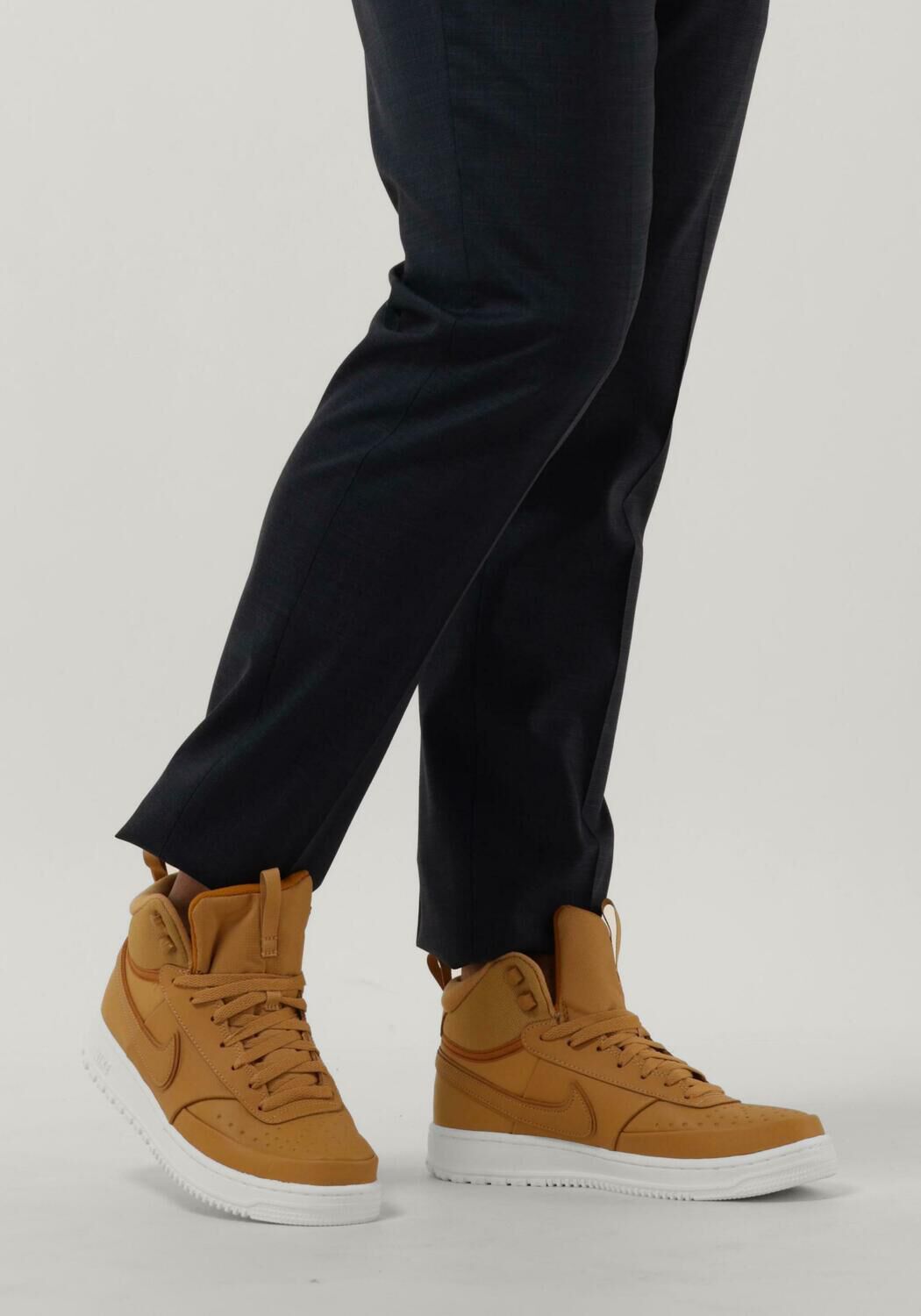 Camel NIKE Hoge sneakers COURT VISION MID MEN - large