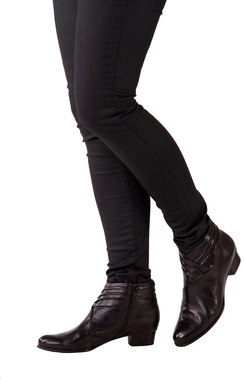 Bruine EVERYBODY Lange laarzen 49659 | Omoda Bruine EVERYBODY Lange laarzen 49659 | Omoda