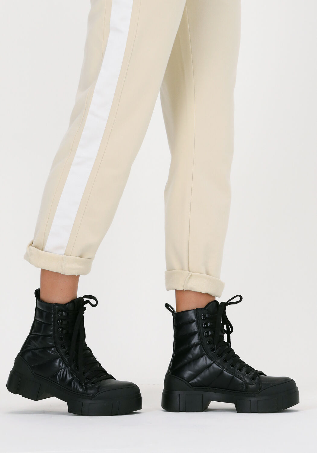 Zwarte VIC MATIE Veterboots 1W3160D - large