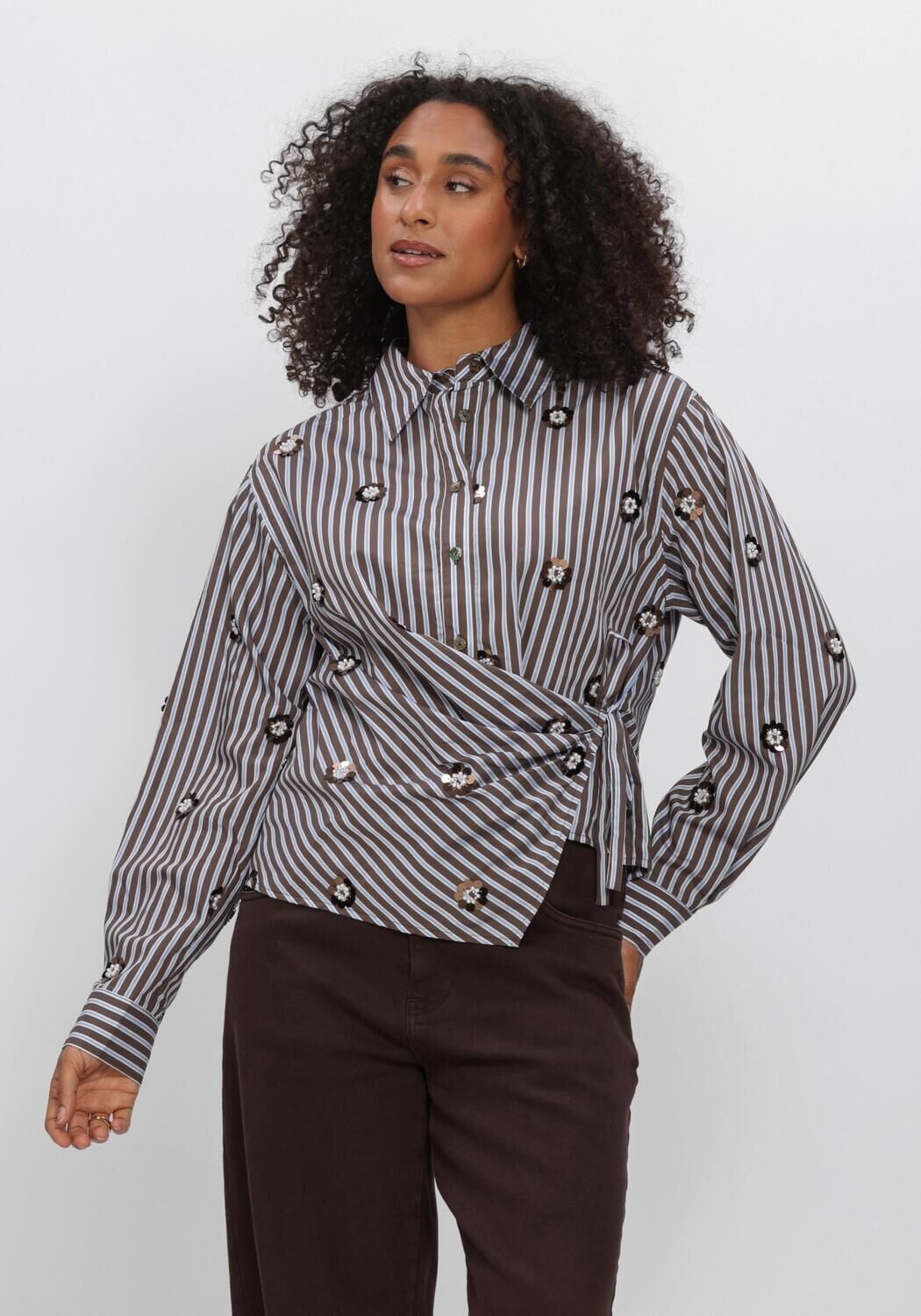 Bruine NUKUS Blouses AMY BLOUSE STRIPE - large