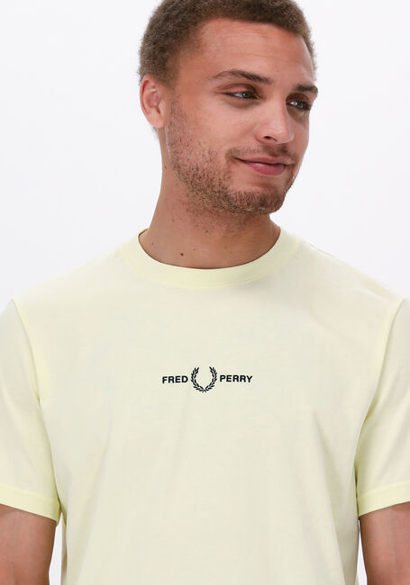 Gele FRED PERRY T-shirt EMBROIDERED T-SHIRT - large