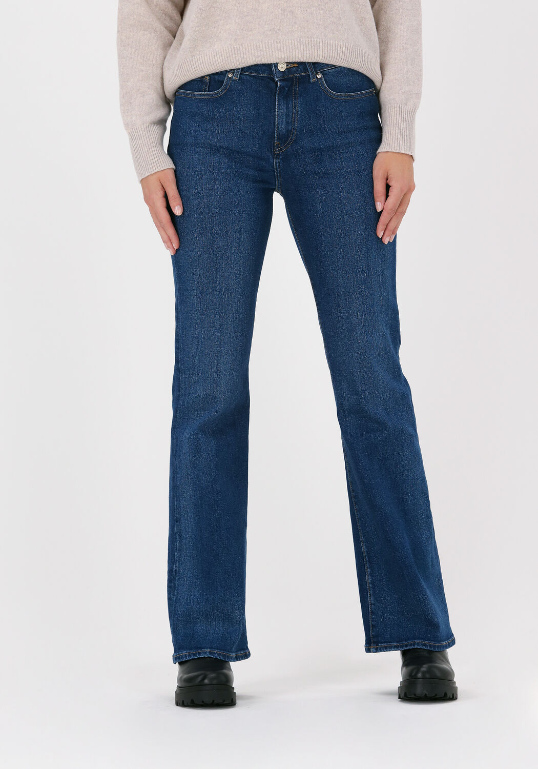 TOMMY HILFIGER Jeans Sale | Nu tot -50% korting in de Outlet | Omoda