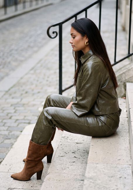 Khaki NUKUS Lange broeken PATRICIA PANTS PU - large
