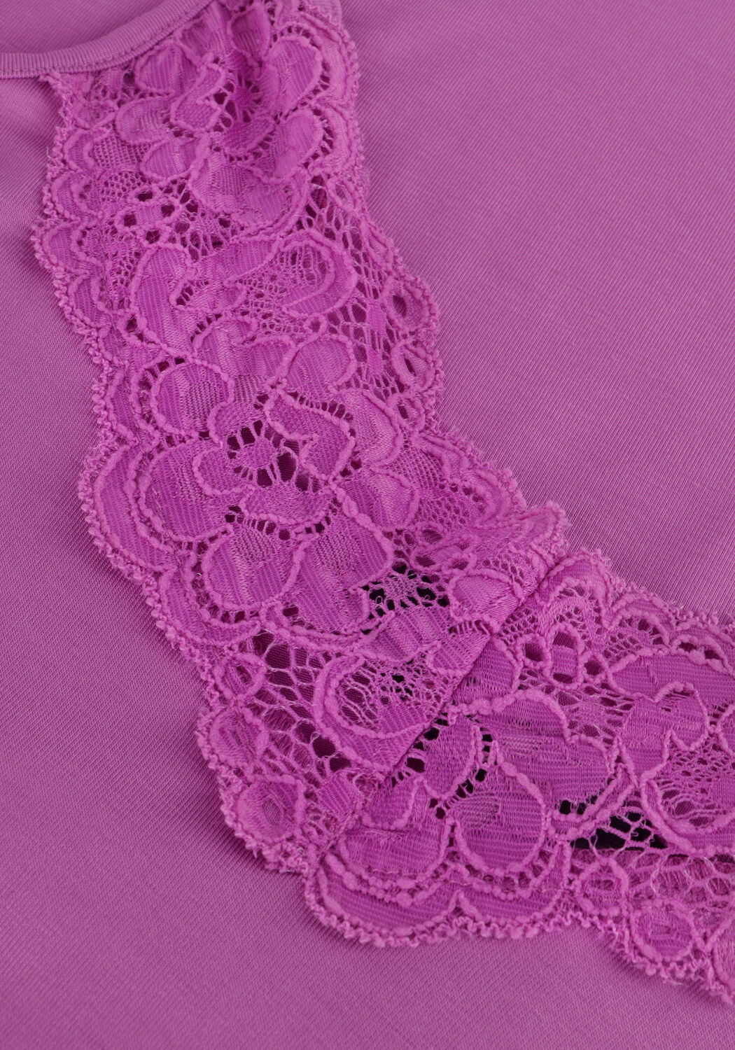 Paarse JANSEN AMSTERDAM Top TC103 SINGLET WITH LACE AT NECKLINE - large