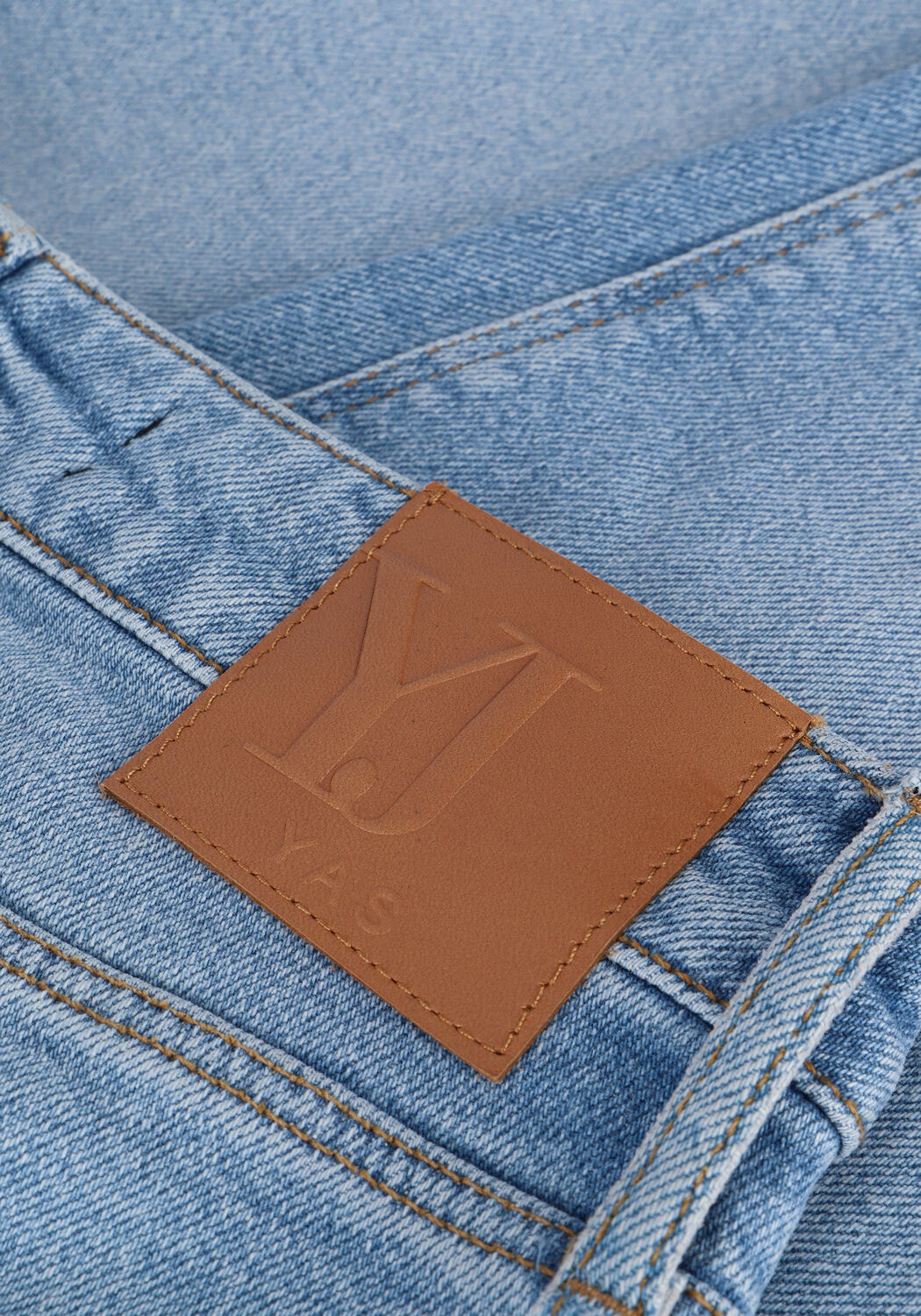 Lichtblauwe Y.A.S. Straight leg jeans YASZEO MW GF ANKLE JEANSD - large