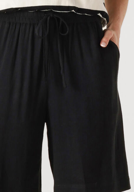 Zwarte SELECTED FEMME Broeken SLFVIVA MW SHORTS - large