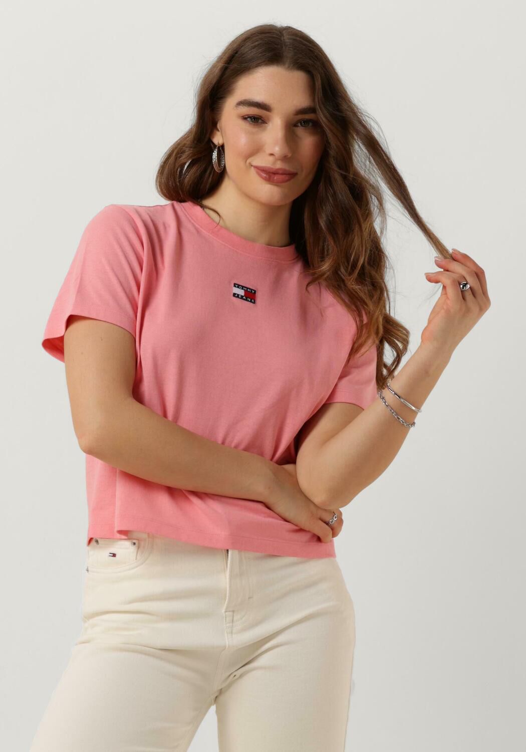 TOMMY JEANS Dames Tops & T-shirts Tjw Bxy Badge Tee Roze