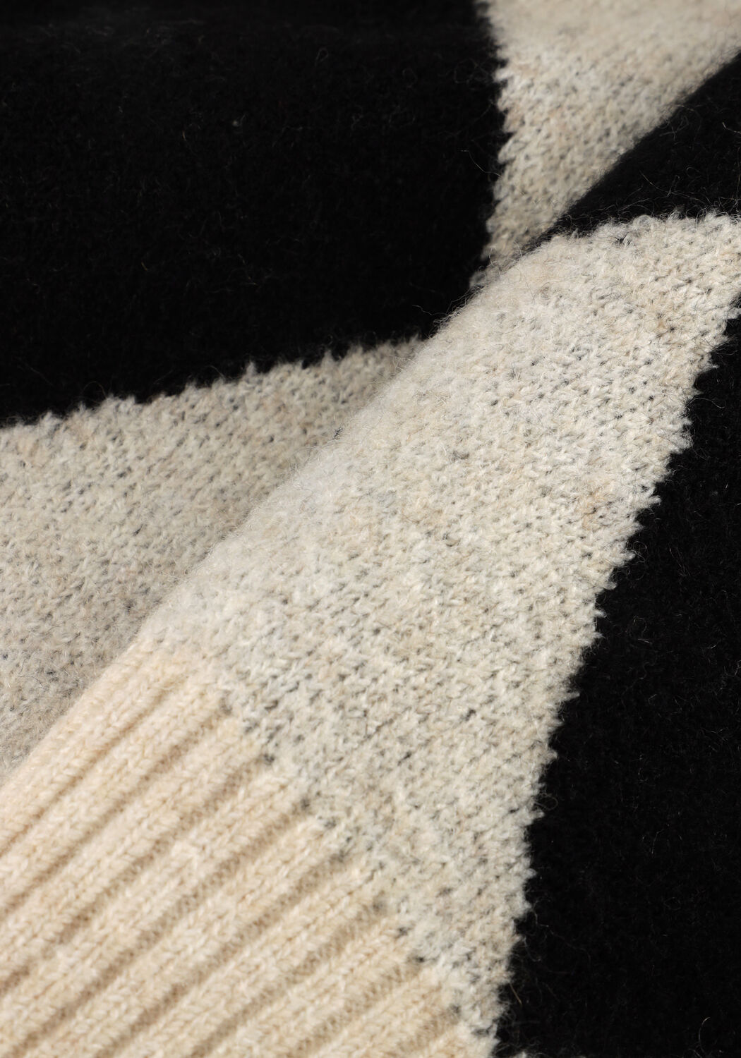 Gebroken wit EDITED Trui LAHELA JUMPER JACQUARD - large