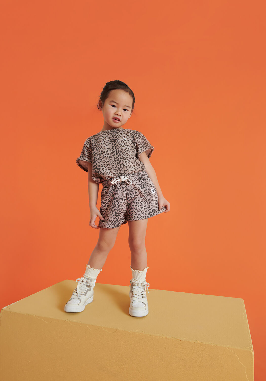 Bruine ALIX MINI Shorts KIDS KNITTED ANIMAL SWEAT SHORTS Omoda