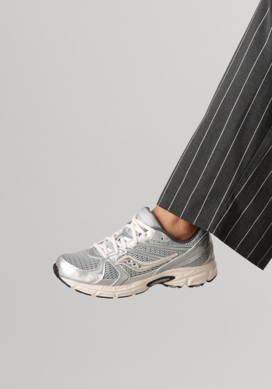 Zilveren SAUCONY Lage sneakers RIDE MILLENNIUM W - large