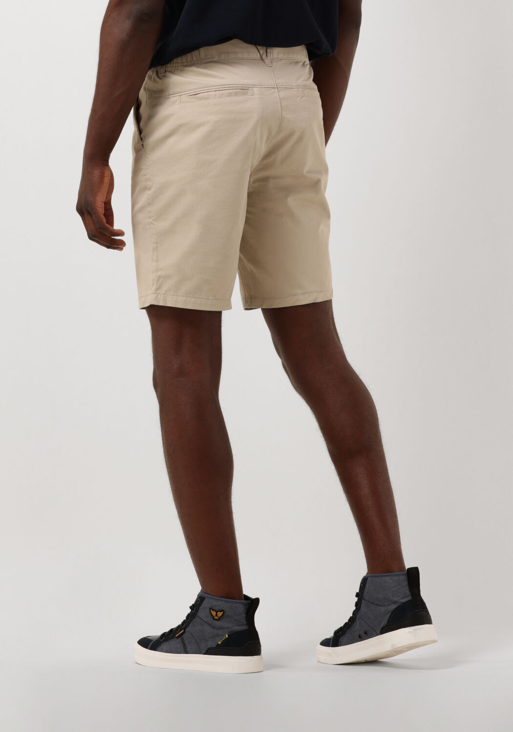 Vanguard korte 2025 broek sale