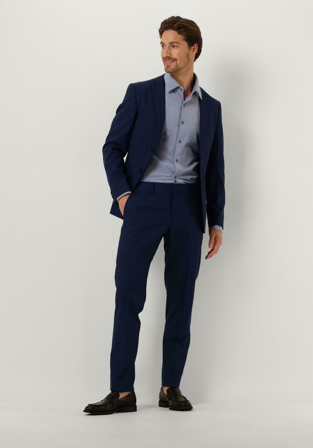 Omoda mannen sales