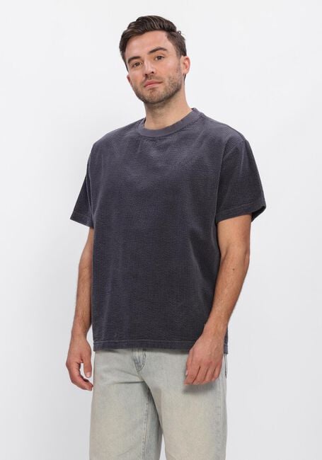 Grijze ANERKJENDT T-shirt AKVILLADS CORDUROY SS TEE - large