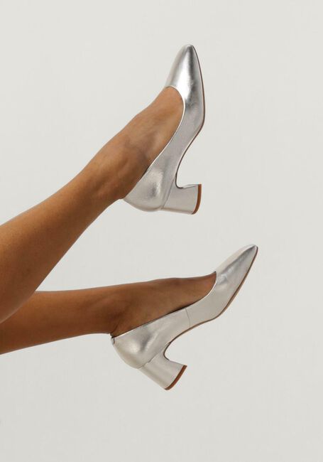 Zilveren UNISA Pumps LESAT - large