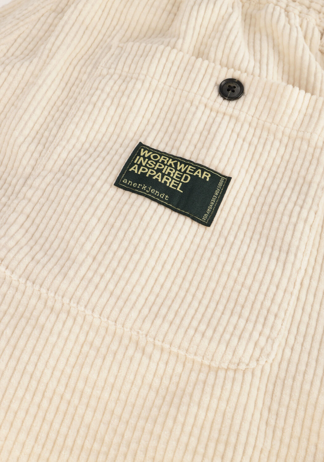 Gebroken wit ANERKJENDT Korte broek AKJAN CORDUROY SHORTS - large