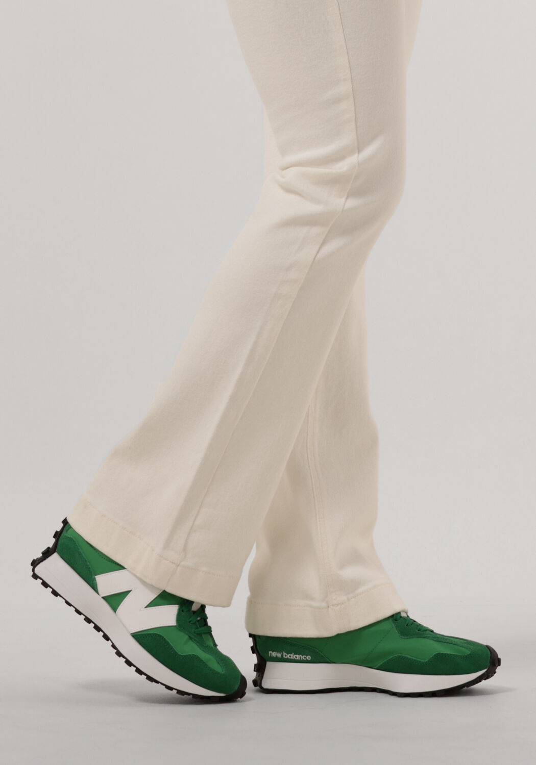 Groene NEW BALANCE Lage sneakers 327 Omoda