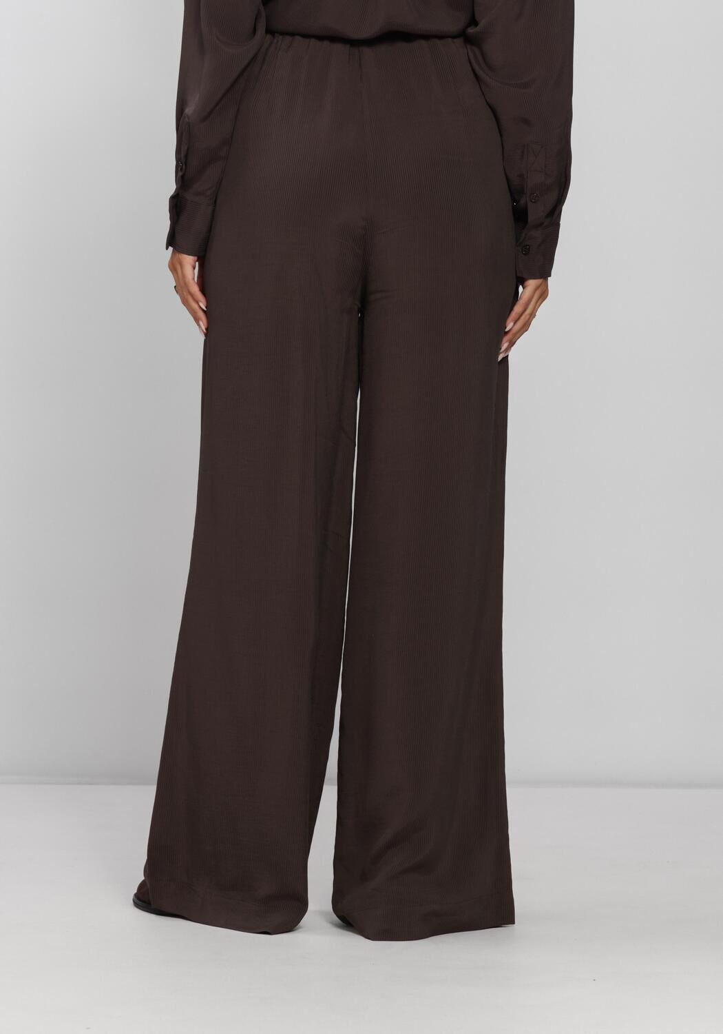 Bruine BY-BAR Wijde broek NEMO SATIN STRIPE PANTS - large