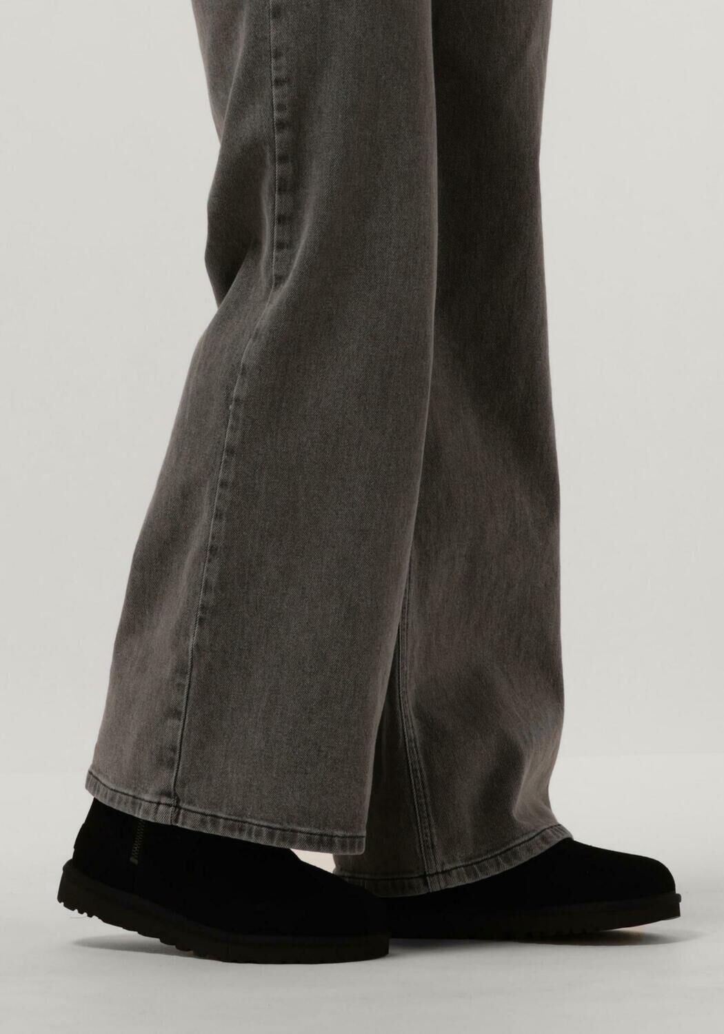 Zwarte UGG Vachtlaarzen CLASSIC MINI BAILEY ZIP - large