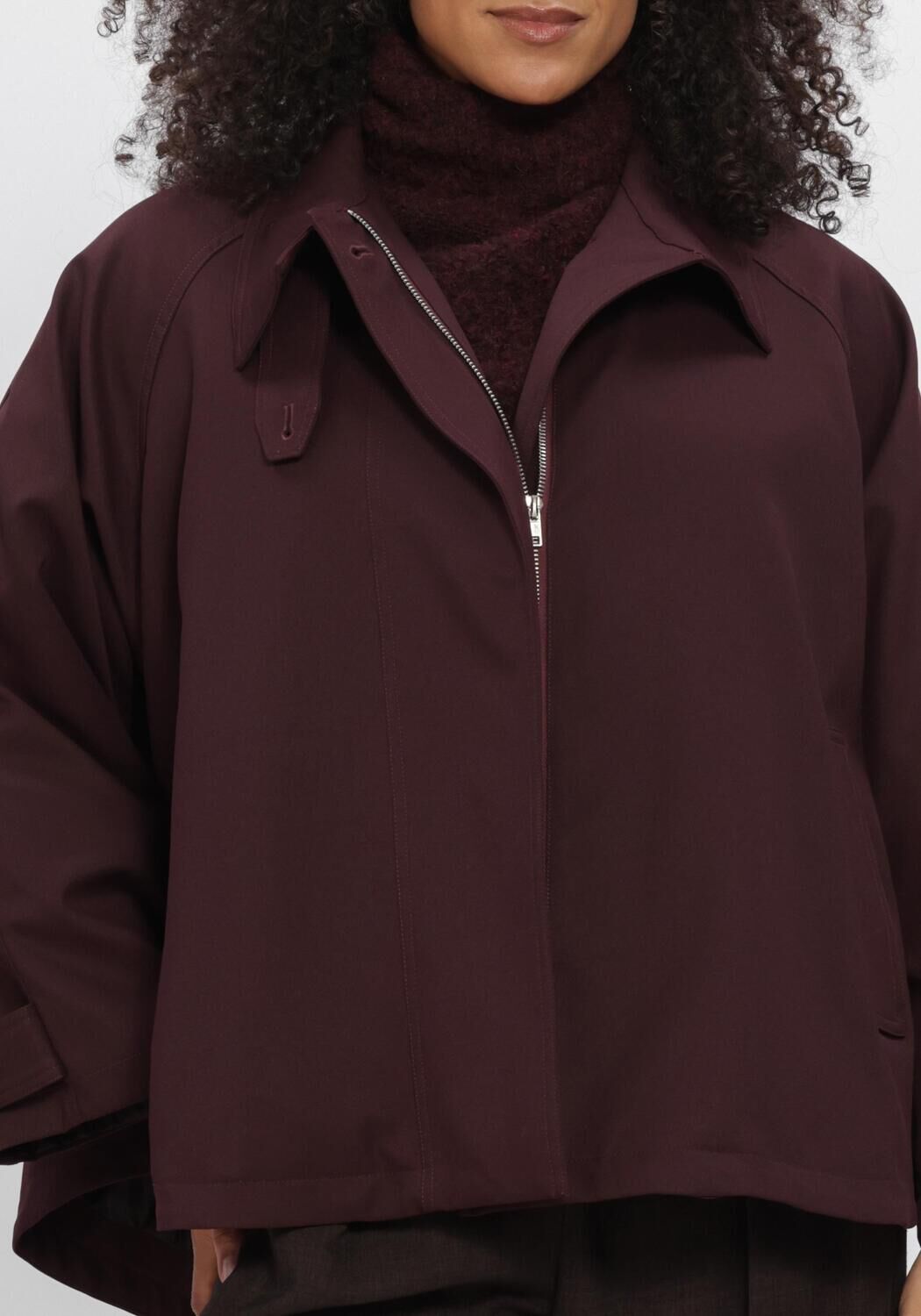 AIMEE THE LABEL Dames Jassen Lombokw6 Trenchcoat Bordeaux