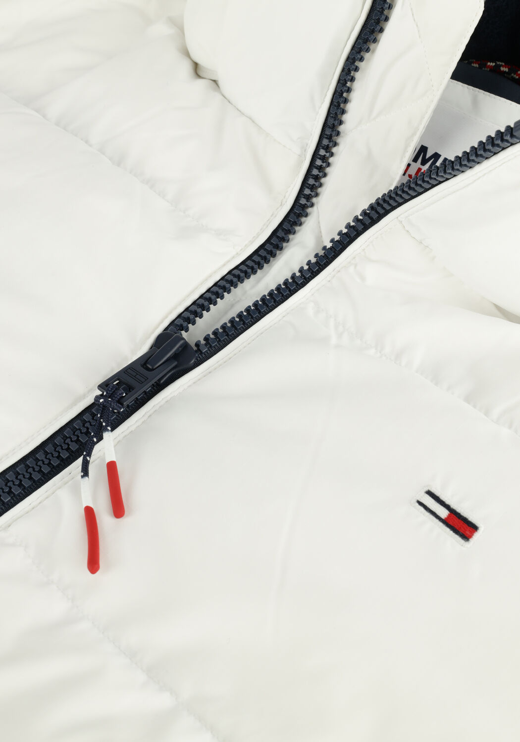 Witte TOMMY JEANS Gewatteerde jas TJM ESSENTIAL DOWN JACKET - large