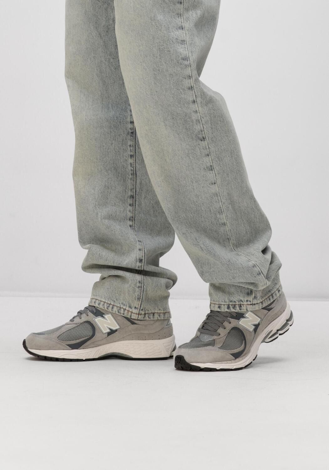 Grijze NEW BALANCE Lage sneakers 2002R M - large