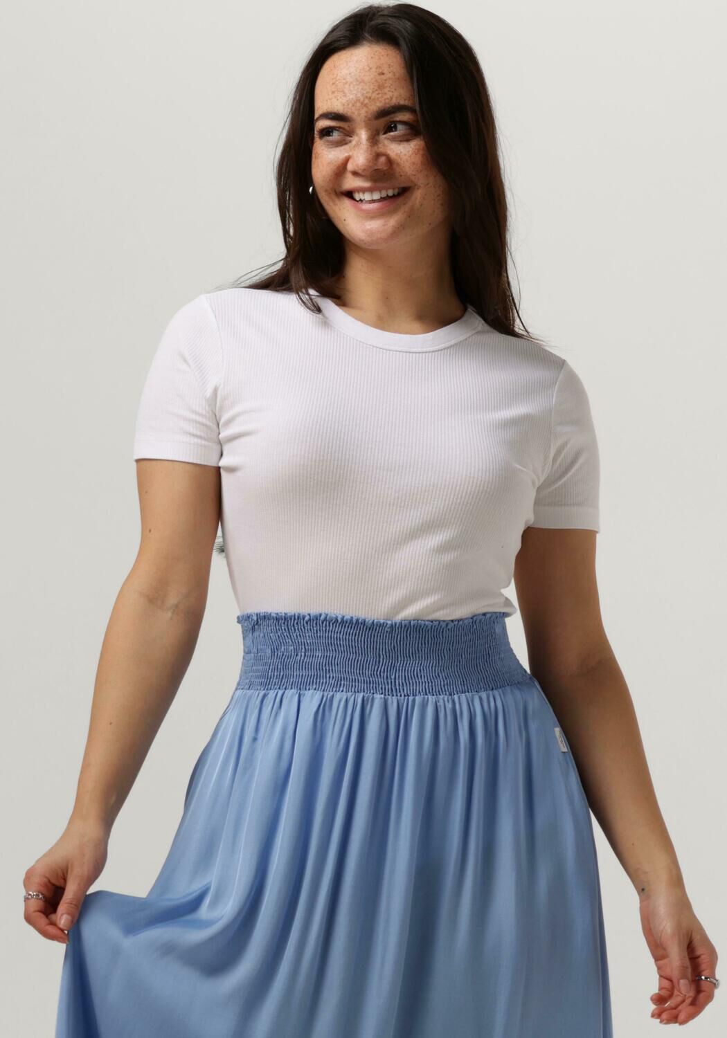 Penn Ink N.Y Katoenen T shirt voor veelzijdige styling White Dames Kledingwinkel
