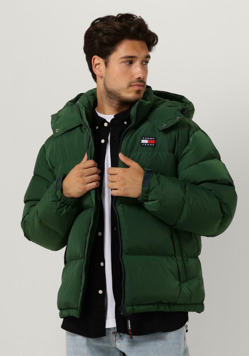 Donkergroene TOMMY JEANS Gewatteerde jas ALASKA PUFFER Omoda