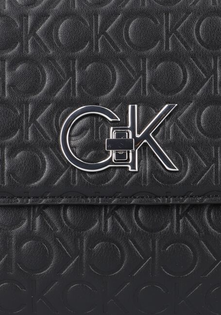 Zwarte CALVIN KLEIN Schoudertas RE-LOCK EW CONV XBODY EMB MONO Zwarte CALVIN KLEIN Schoudertas RE-LOCK EW CONV XBODY EMB MONO - large