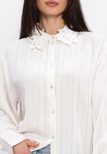 Witte JANSEN AMSTERDAM Blouses RABIA BLOUSE SLG 783 LONG SLEEVE LACE FLOWERS AT COLLAR - large